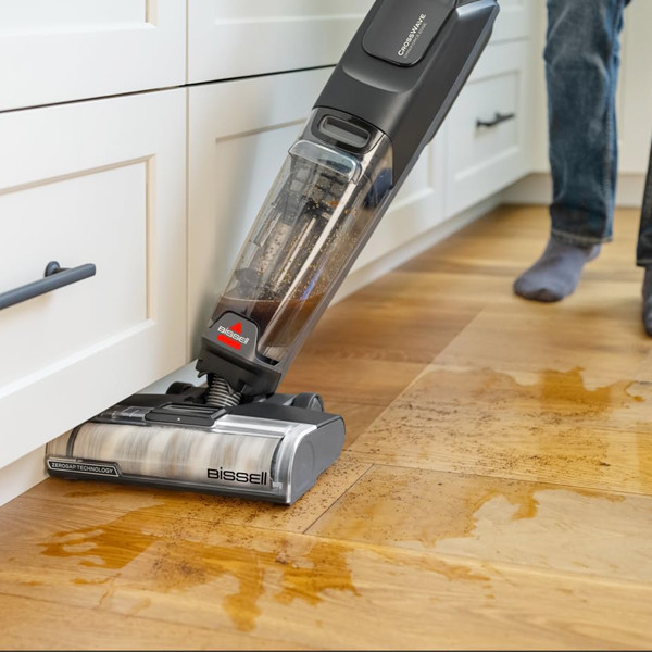 جارو شارژی عصایی بیسل مدل CrossWave OmniForce EDGE 4000E با باتری 2500mAh، توان مکش 31 AirW، سه حالت کاری PowerVac، PowerMop و Turbo، مخزن زباله 660 میلیلیتری، مخزن مایعات 440 میلیلیتری، برس خودتمیزشونده و فناوری ZEROGAP