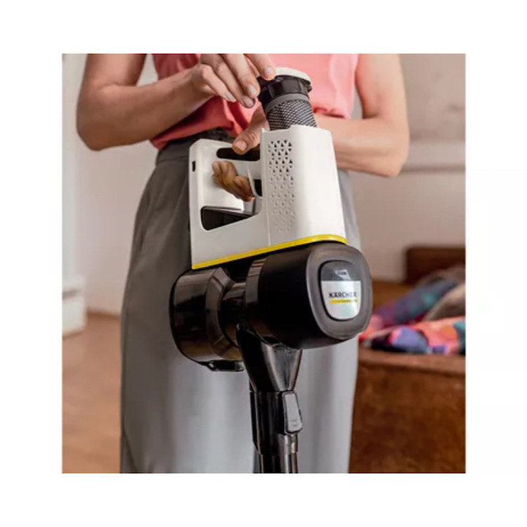 جارو شارژی عصایی کرشر مدل VC 4 CORDLESS با باتری 21.6 ولت، ظرفیت مخزن 650 میلیلیتر، قابلیت تنظیم سرعت، فیلتر قابل شستوشو، پاروی اصلی چندسطحی و دو سری نازل مخصوص شکاف و گردوغبار، دسته قابل تنظیم و پایه دیواری برای شارژ و نگهداری آسان