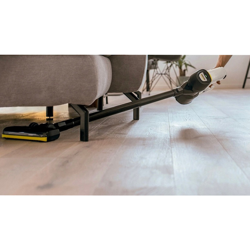 جارو شارژی عصایی کرشر مدل VC 4 CORDLESS با باتری 21.6 ولت، ظرفیت مخزن 650 میلیلیتر، قابلیت تنظیم سرعت، فیلتر قابل شستوشو، پاروی اصلی چندسطحی و دو سری نازل مخصوص شکاف و گردوغبار، دسته قابل تنظیم و پایه دیواری برای شارژ و نگهداری آسان